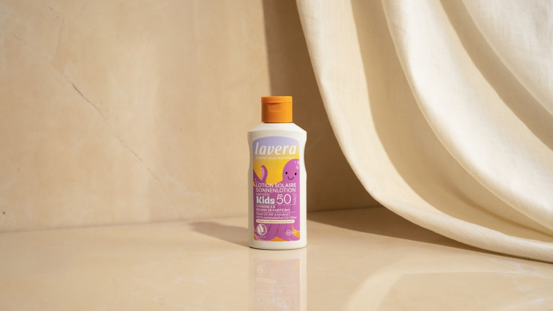 40 Jahre ÖKO-TEST - Zwei lavera Naturkosmetik Produkte erhalten Note sehr gut. Sonnenlotion Sensitiv Kids LSF 50 und Baby & Kinder Wundschutzcreme - Prüfschwerpunkt liegt auf Inhaltsstoffsicherheit