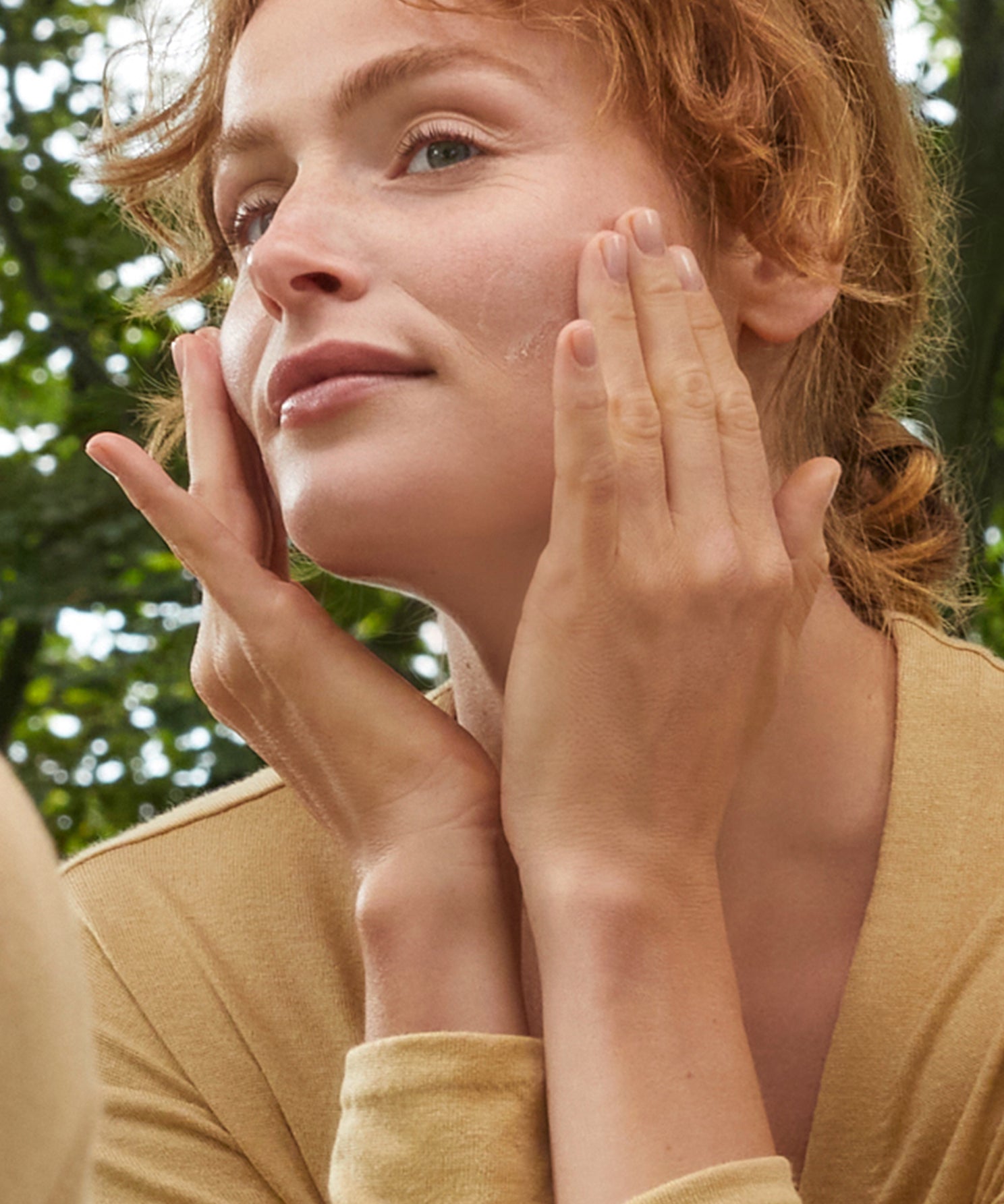 lavera basis sensitiv Anti-Falten Nachtcreme Q10 in der Anwendung