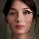 lavera High Lash Mascara in der Anwendung