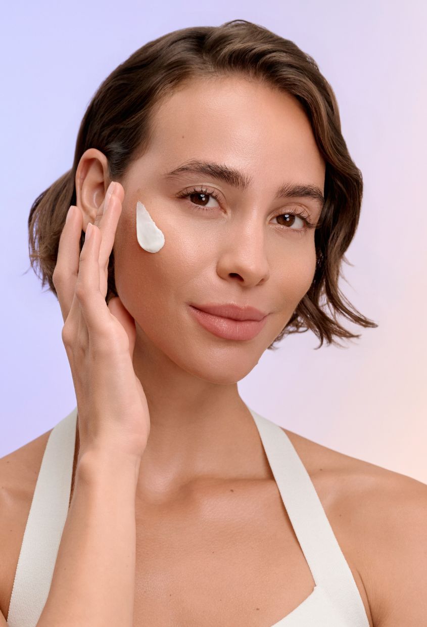 lavera Calm & Comfort Rich Cream in der Anwendung