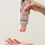 lavera Pflegeshampoo Revitalize & Boost in der Anwendung