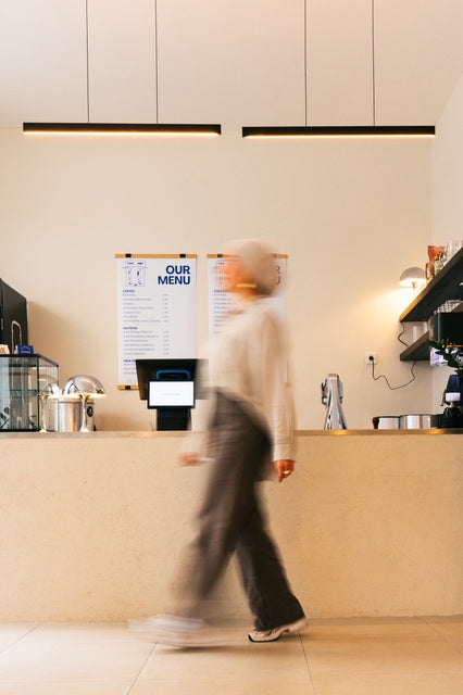 Kaffee-Theke im Café Camuna