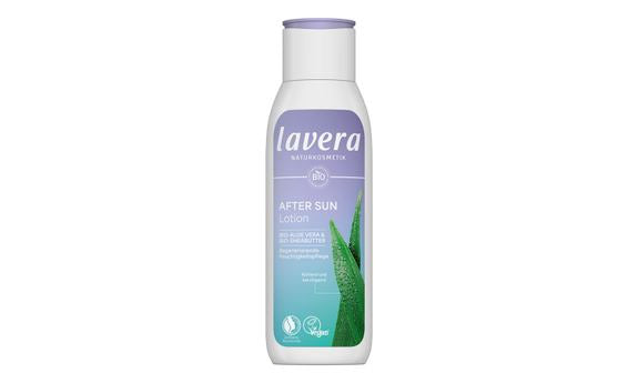 Lavera After Sun Lotion in Flasche vor weißem Hintergrund