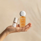Glow Body Oil -Honey Glow- und Loose Pigments (AI-generated image)