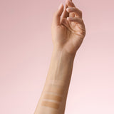 lavera Cream to Powder Foundation -Light 01- in der Anwendung