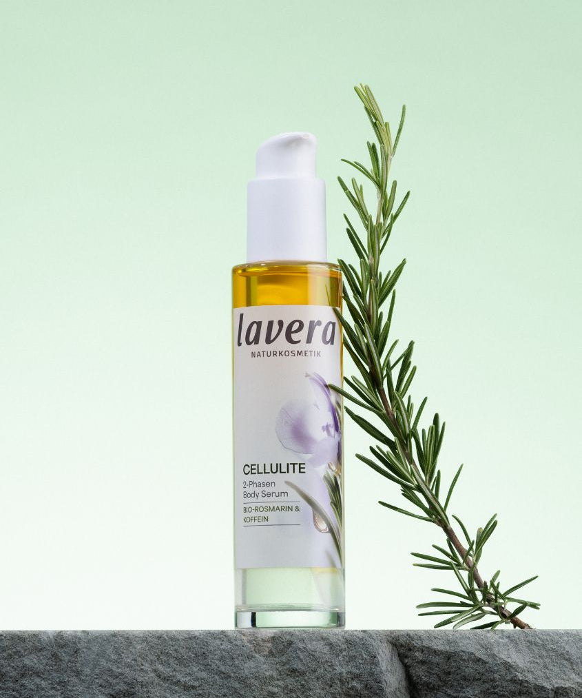 lavera Cellulite 2-Phasen Body Serum in der Anwendung
