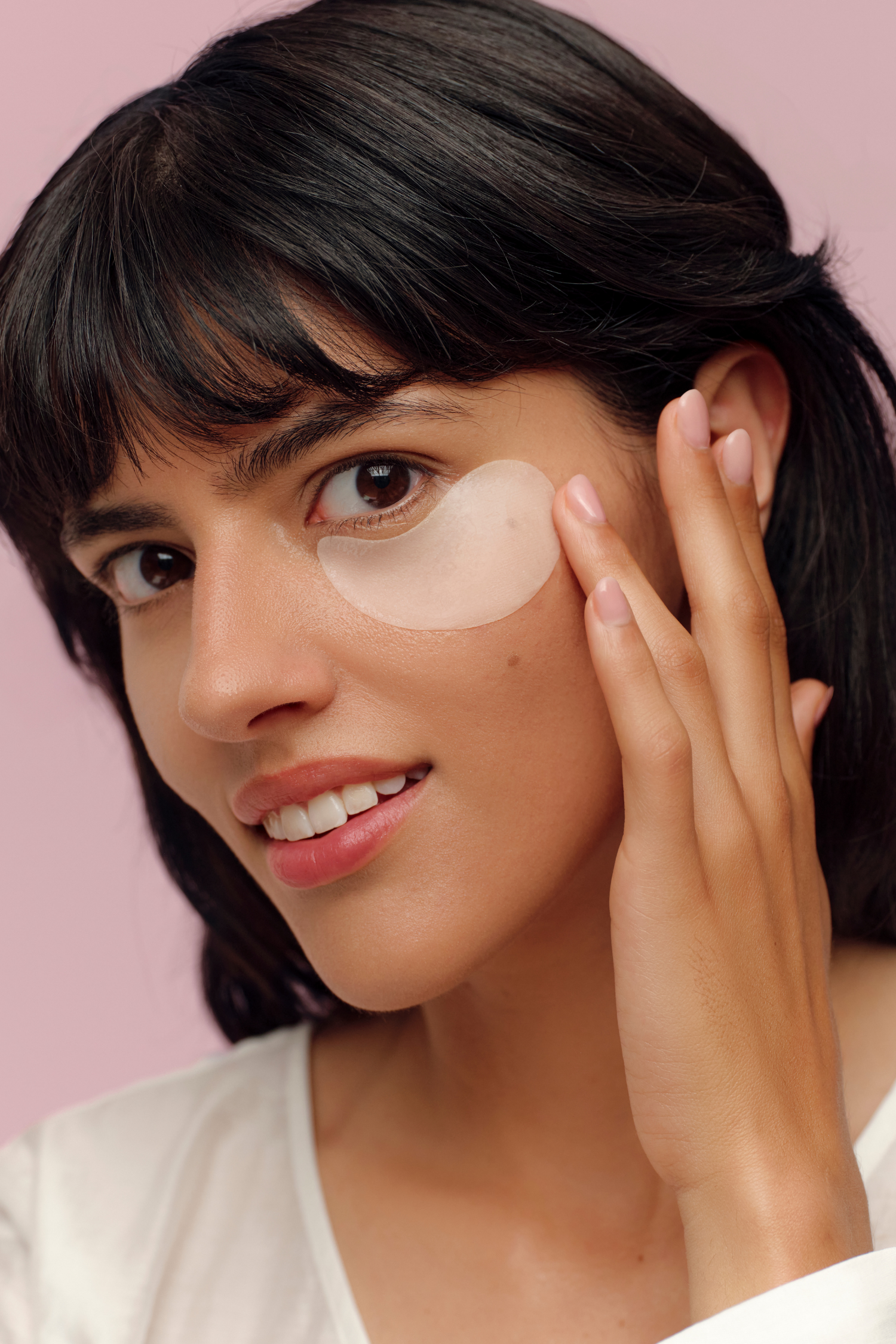 lavera Depuff & Hydration Eye Patches in der Anwendung